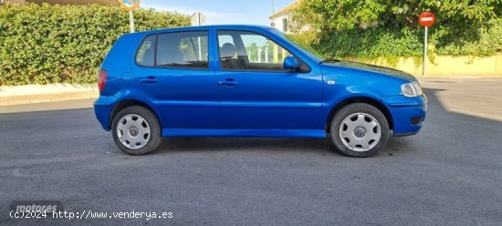 Volkswagen Polo 1.4 TDi 75cv de 2001 con 208.000 Km por 2.700 EUR. en Sevilla