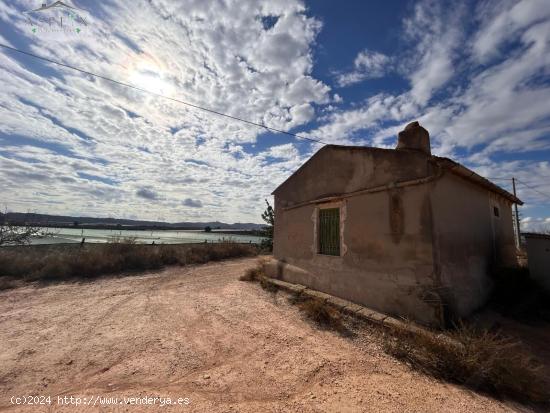 Terreno con albergue en Monforte del Cid - ALICANTE