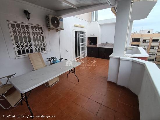 SE VENDE FANTÁSTICO ATICO EN ALICANTE, ZONA HOSPITAL - ALICANTE