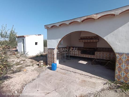 VENTA DE CHALET EN ASPE, ZONA HUERTA MAYOR - ALICANTE