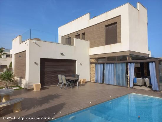  REF.- 14.- Casa o chalet independiente en Torrevieja – Aguas Negras - ALICANTE 