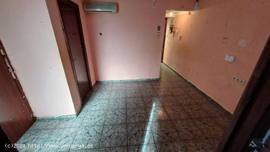 PISO EN PUBILLA CASAS JUNTO METRO CAN VIDALET - BARCELONA