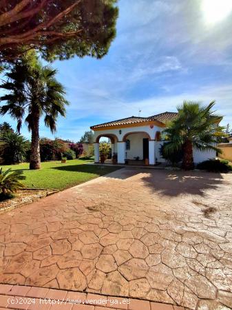 Chalet de 4 dormitorios en Las Veguetas - CADIZ