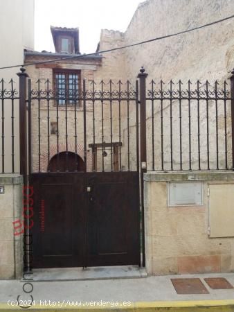 VENTA/ALQUILER.-.CASA DE PUEBLO CON PATIO - SEGOVIA