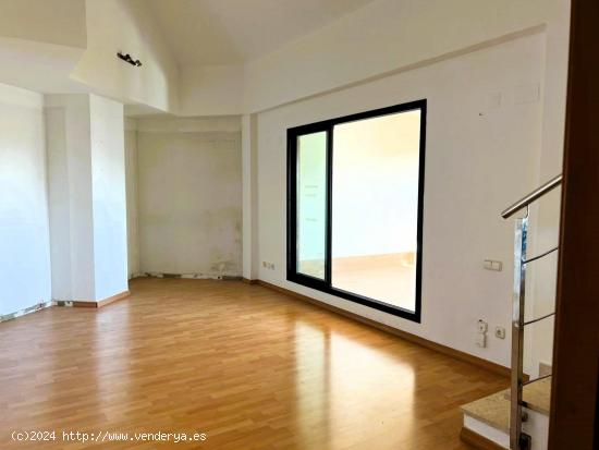 DUPLEX EN CALLE FONTANARES, ZONA PATRAIX - VALENCIA