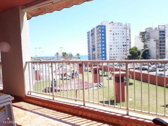 Apartamento en alquile en Cullera. Urbanización de Lujo en Primera Línea de Playa - VALENCIA