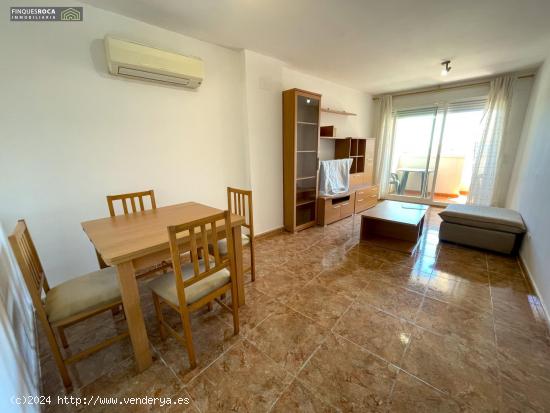 Apartamento de 2 Dormitorios Dobles, 2 Baños, Balcon, Piscina Comunitaria, Parking y Trastero - TAR