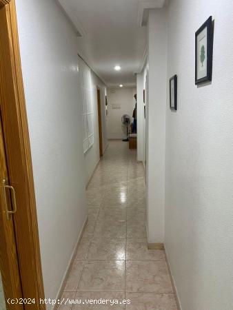 APARTAMENTO A 80 METROS DE LA PLAYA.  1 DORM. 1 BAÑO. 70 M2. - ALICANTE