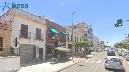 Venta de Local Comercial en Castilleja de la Cuesta - Sevilla - SEVILLA