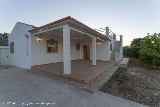  CHALET CASI A ESTRENAR CON BUENAS VISTAS - MALAGA 