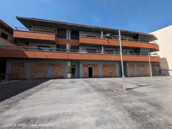 Se vende local en planta baja de edificio de viviendas en Olula del Río - ALMERIA