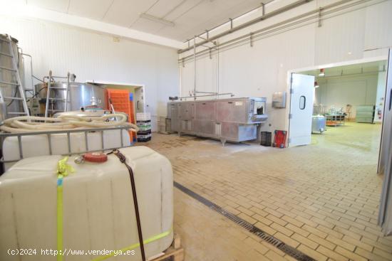 Oportunidad de Negocio! Se Vende Nave Industrial de Fábrica de Quesos - TARRAGONA