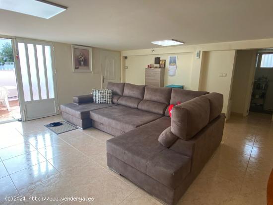 Bungalow de 4 dormitorios en Oliva Nova - VALENCIA