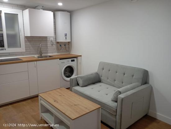 SE ALQUILA APARTAMENTO EN CADIZ , ZONA BARRIO SANTA MARIA - CADIZ