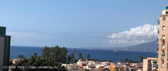  MAGNIFICA CASA A MENOS DE 5 MINUTOS DEL  PASEO MARITIMO DEL PALO EN ZONA MUY CENTRICA. - MALAGA 