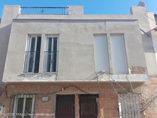 MAGNIFICA CASA A MENOS DE 5 MINUTOS DEL  PASEO MARITIMO DEL PALO EN ZONA MUY CENTRICA. - MALAGA