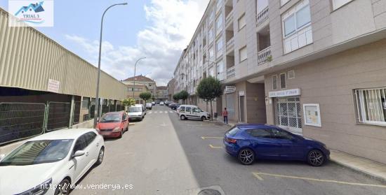 Venta piso y garaje en Barbadás (Ourense) - ORENSE