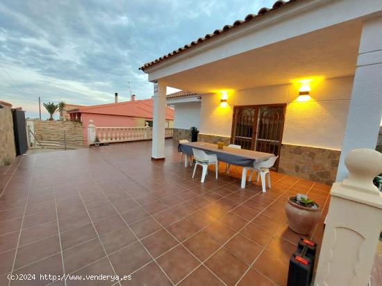 Chalet de 5 dormitorios con vistas en Calarreona - MURCIA