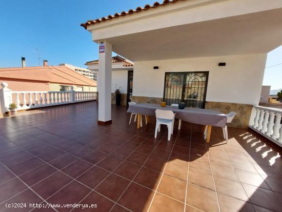 Chalet de 5 dormitorios con vistas en Calarreona - MURCIA