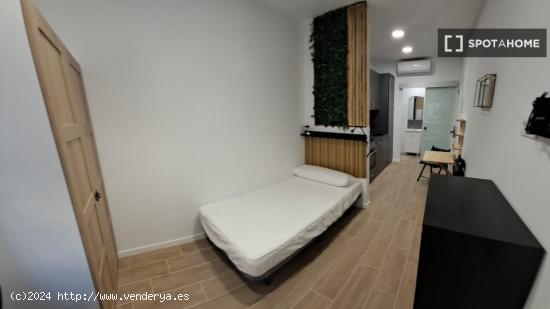 ¡Estudio en alquiler en Burjassot, Valencia! - VALENCIA