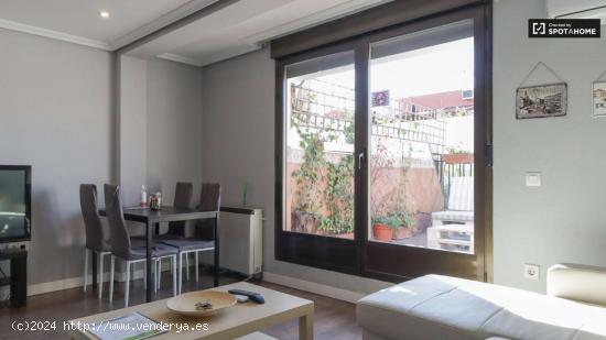  Apartamento de 1 dormitorio en alquiler en Sol, Madrid - MADRID 