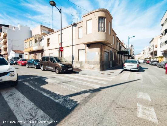 Fantástica casa de pueblo de 206m2 en el centro de Guardamar del Segura, Alicante, Costa Blanca - A