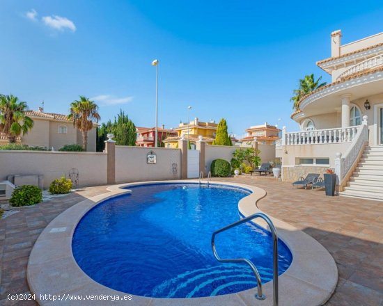 Villa en venta en Ciudad Quesada (Alicante)