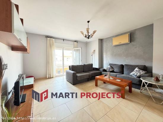 Amplio apartamento en venta en el centro de Teulada - 161 m2 con 3 dormitorios, 2 baños - ALICANTE