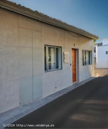 CASA EN LLIRIA IDEAL PARA DOS ESTUDIOS - VALENCIA