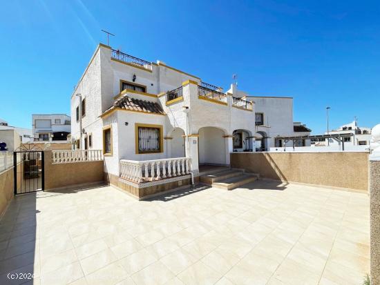 DUPLEX DE 2 DORMITORIOS 2 BAÑOS EN ORIHUELA COSTA (DREAM HILLS) ALICANTE - ALICANTE