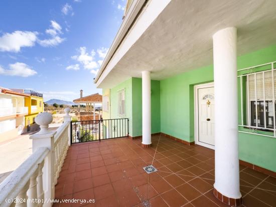 VENTA DE ESPECTACULAR CASA EN FÁTIMA, CASTRIL (GRANADA) - GRANADA