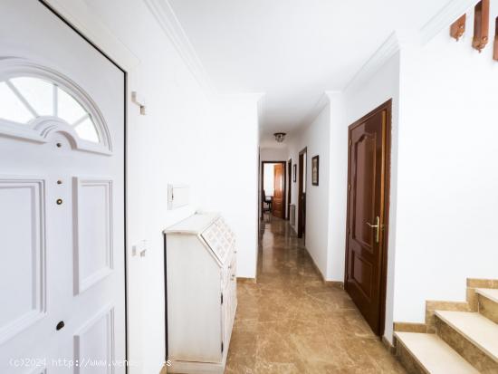 VENTA DE ESPECTACULAR CASA EN FÁTIMA, CASTRIL (GRANADA) - GRANADA