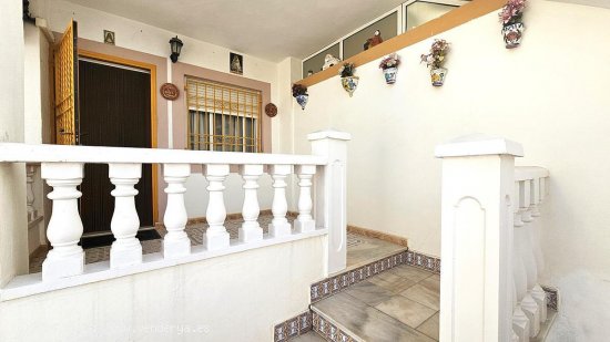 Chalet en venta en Torrevieja (Alicante)