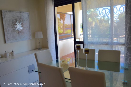  Apartamento en venta en Estepona (Málaga) 