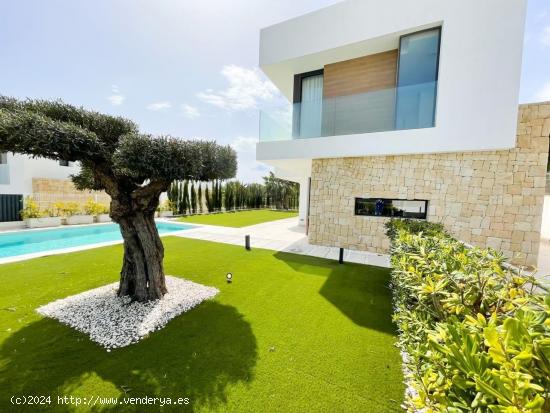 SE VENDE IMPRESIONANTE VILLA EN FINESTRAT - ALICANTE