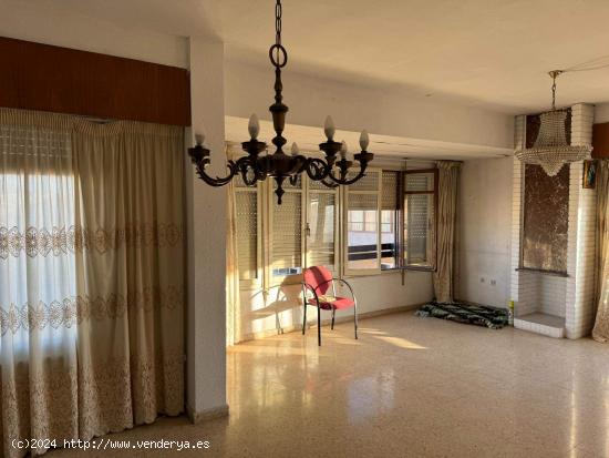 SE VENDE PISO EN EL CENTRO DE CIUDAD - ALICANTE