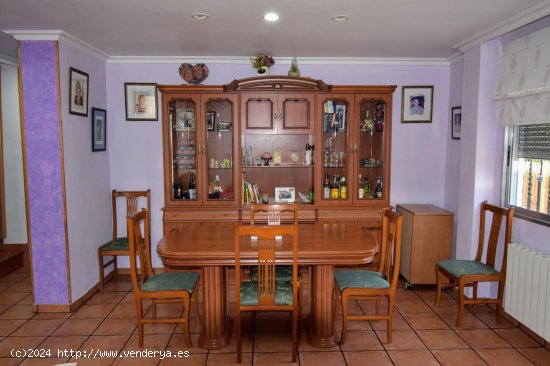 Villa en venta en Riba-roja de Túria (Valencia)