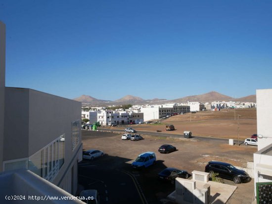 Casa elegante con estudio independiente cerca de open mall - Arrecife