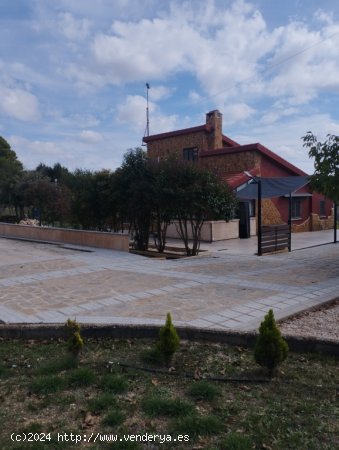 Casa-Chalet en Venta en Villar De Cañas Cuenca