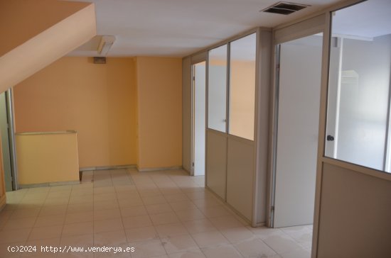 Local comercial en Venta en Cornellá De Llobregat Barcelona ALMEDA