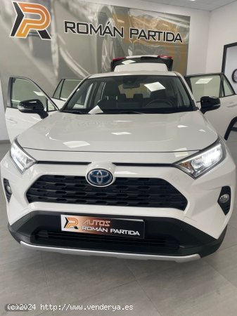  Toyota RAV 4 2.5 218CV de 2021 con 185.000 Km por 24.900 EUR. en Sevilla 