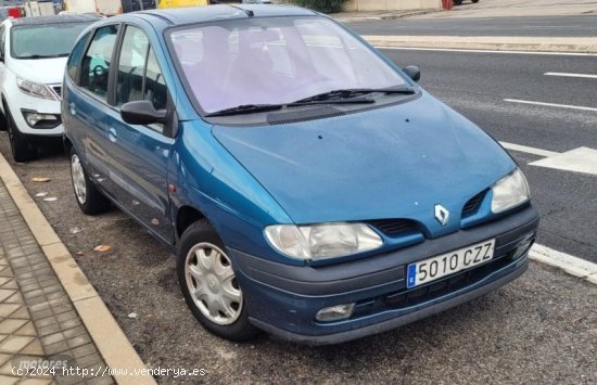  Renault Scenic 1.6 16V 110CV de 1999 con 283.500 Km por 1.400 EUR. en Madrid 