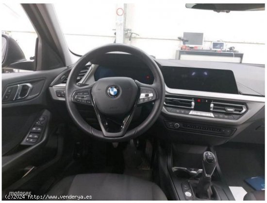 BMW Serie 1 116d Advantage de 2021 con 122.160 Km por 22.500 EUR. en Barcelona