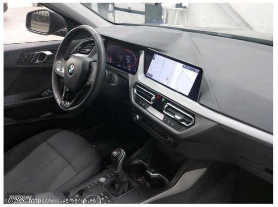 BMW Serie 1 116d Advantage de 2021 con 122.160 Km por 22.500 EUR. en Barcelona