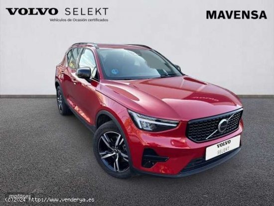 Volvo XC40 Plus, B3 mild hybrid, Gasolina, Dark de 2023 con 29.388 Km por 36.200 EUR. en Badajoz