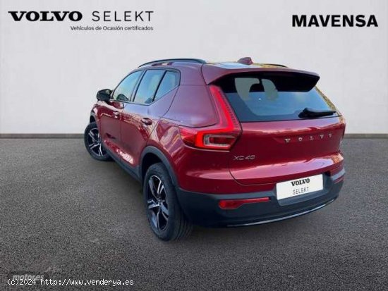 Volvo XC40 Plus, B3 mild hybrid, Gasolina, Dark de 2023 con 29.388 Km por 36.200 EUR. en Badajoz