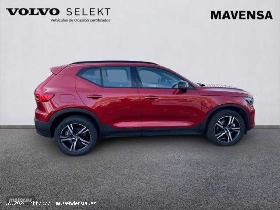 Volvo XC40 Plus, B3 mild hybrid, Gasolina, Dark de 2023 con 29.388 Km por 36.200 EUR. en Badajoz