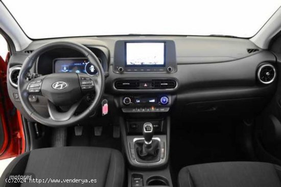 Hyundai Kona 1.0 TGDI Maxx 4x2 de 2023 con 16.630 Km por 20.990 EUR. en Ourense