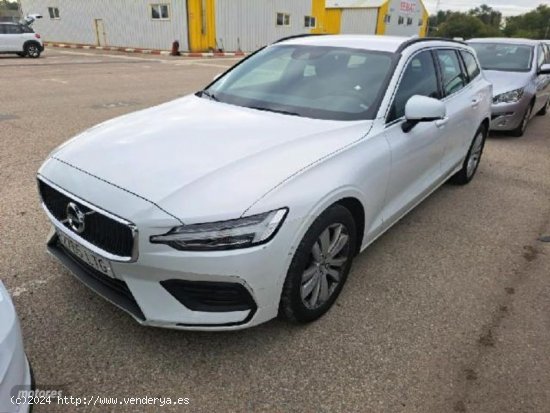 Volvo V 60 V60 Momentum Pro, B4 mild hybrid (diesel) de 2021 con 86.350 Km por 28.990 EUR. en Huelva