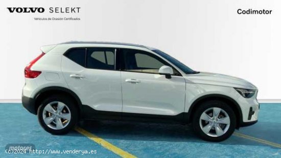 Volvo XC40 XC40 Core, T2 automatico, Gasolina de 2023 con 27.300 Km por 33.000 EUR. en Huelva